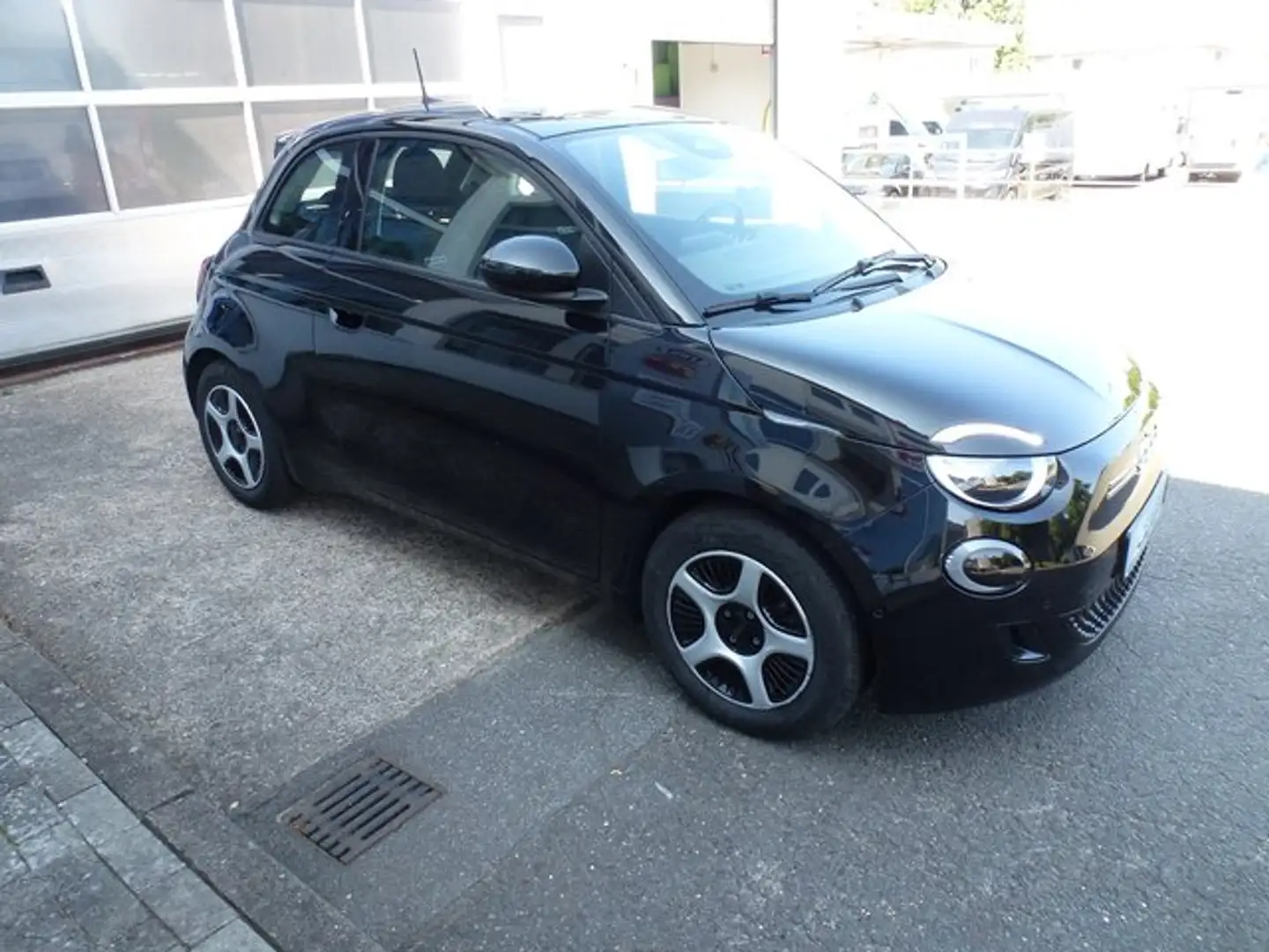 Fiat 500 Passion 87 kW (118 PS) Klimaautomatik Sitzheizung Schwarz - 2