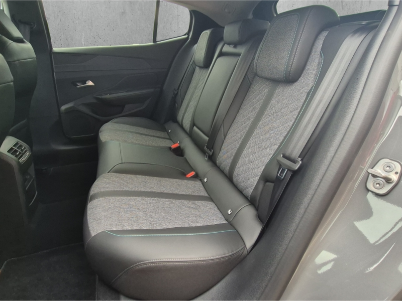 Peugeot 408 PT 130 Allure EAT8 Navi lED ACC Memory Sitze Apple — photo 8
