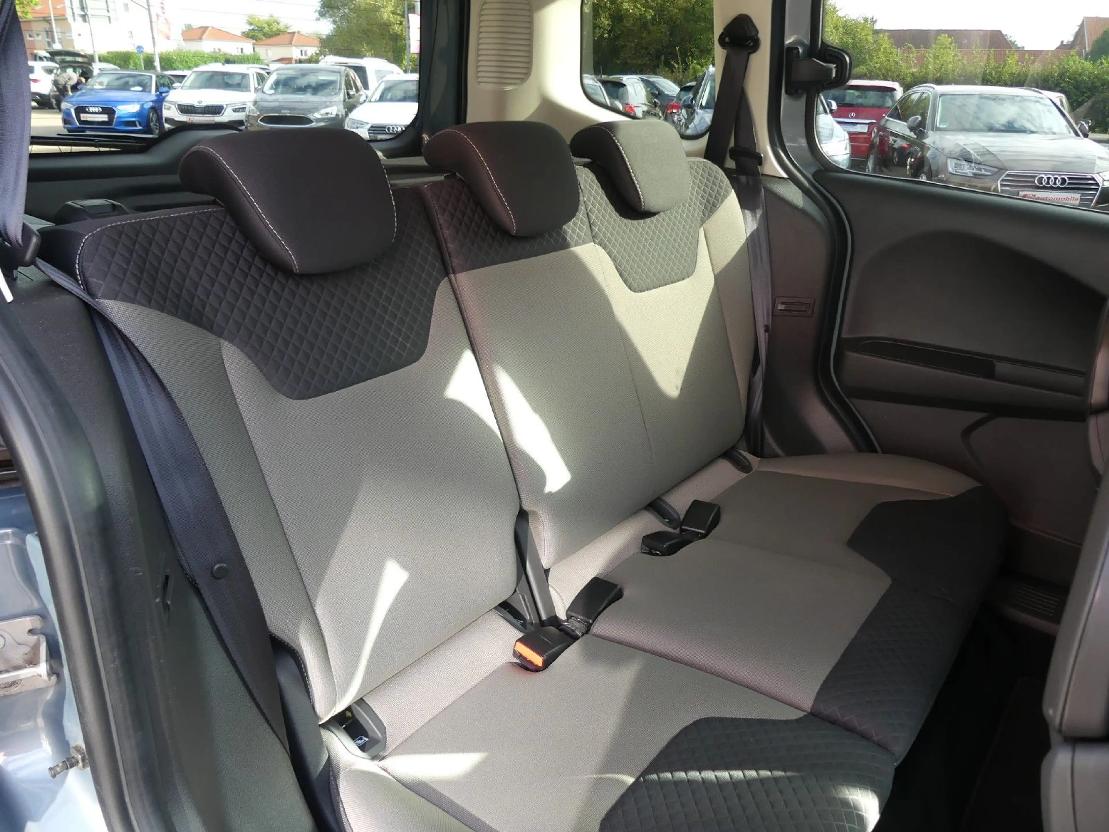 Ford Tourneo Courier Titanium Navi*SHZ*Klima*ab 199€ — photo 25