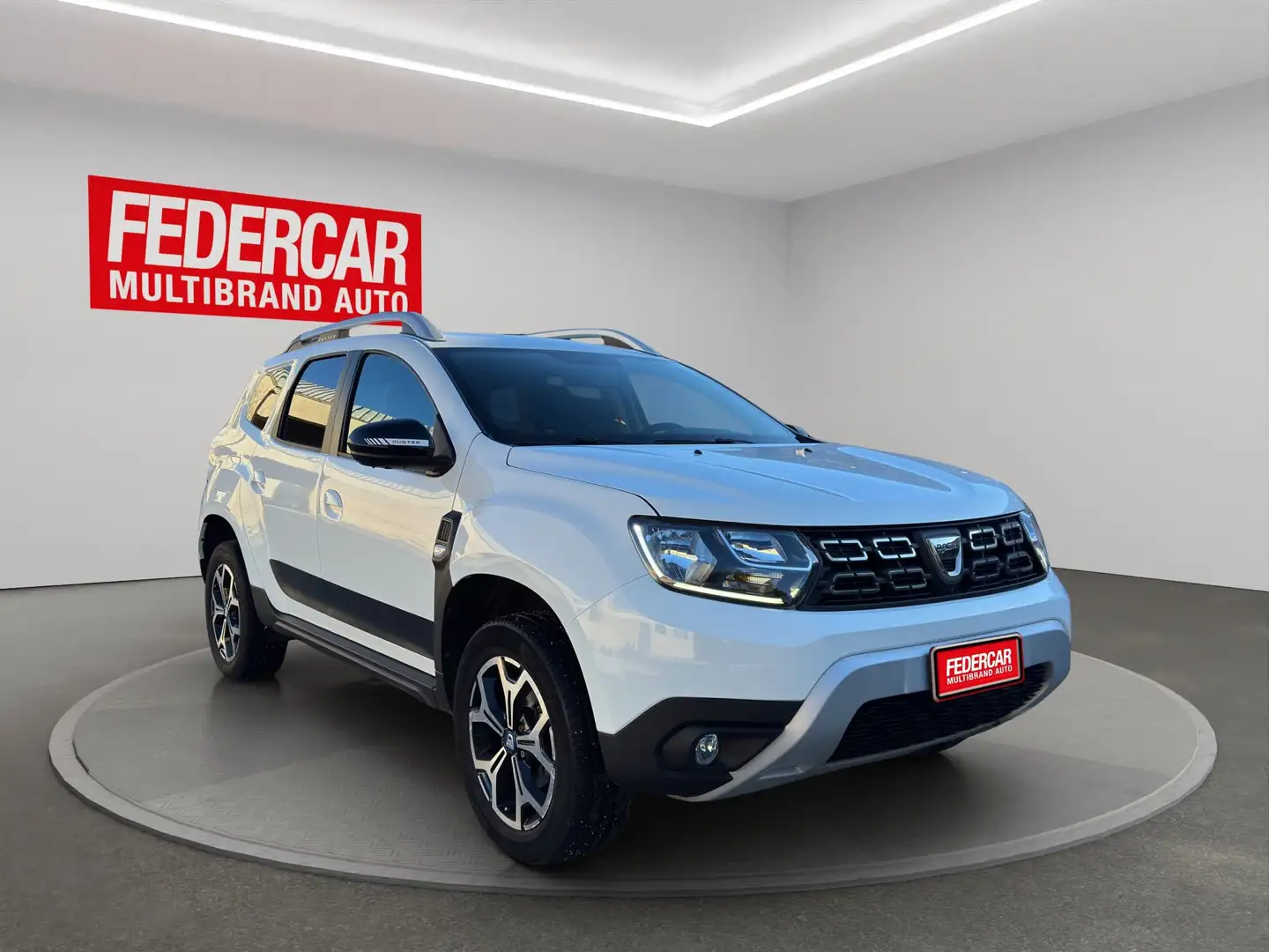 Dacia Duster 1.0 tce 15th Anniversary Eco-g 4x2 100cv Bianco - 1