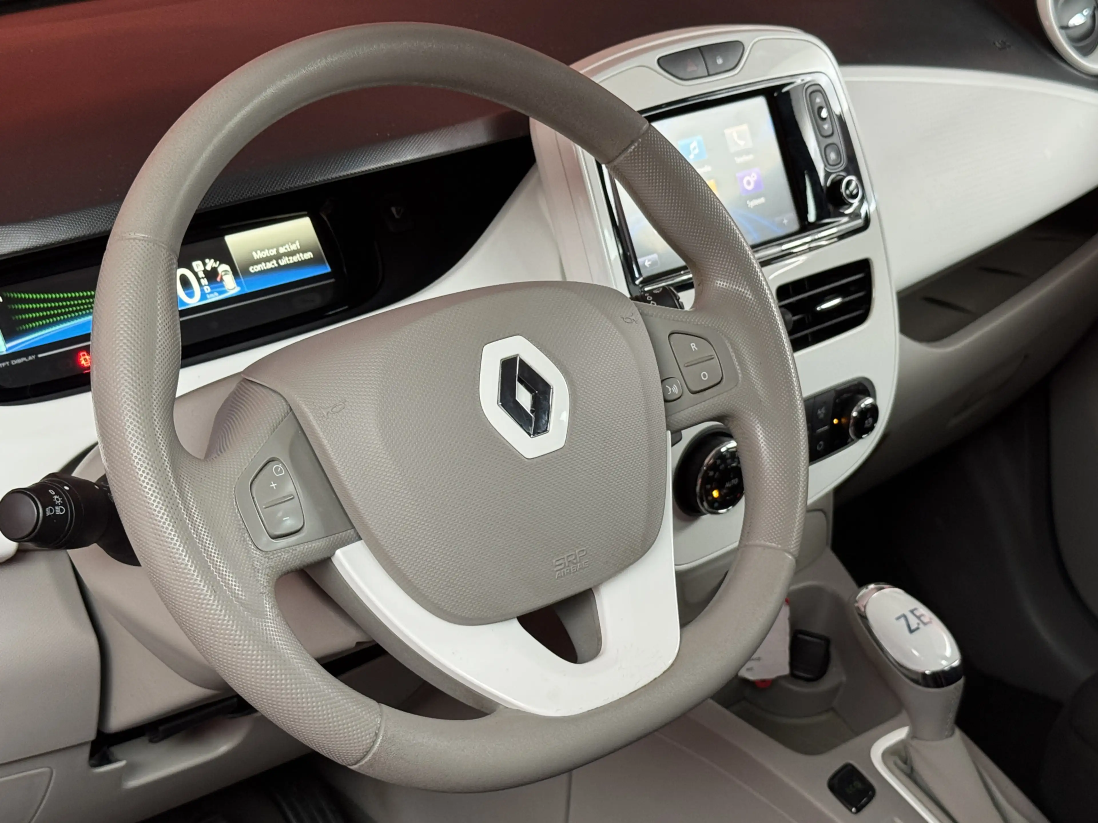 Renault ZOE R90 Life 41 kWh (ex Accu) | Navi | Clima | Cruise — photo 4