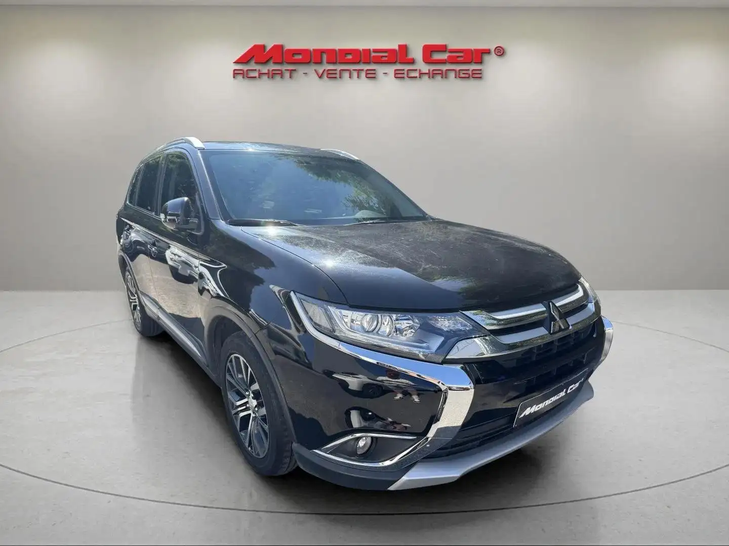 Mitsubishi Outlander Outlander 2.2 DI-D 2WD *Marchand ou export* Noir - 2