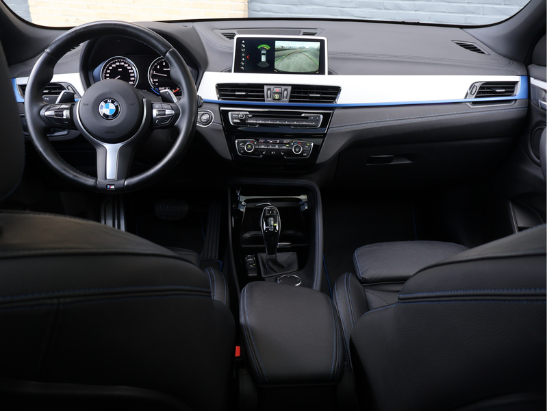 BMW X2 sDrive20i M Sport X Pano | HUD | 20" M | Trekhaak — photo 3