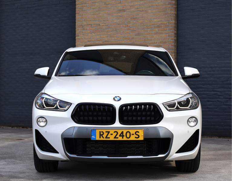 BMW X2 sDrive20i M Sport X Pano | HUD | 20" M | Trekhaak — photo 12