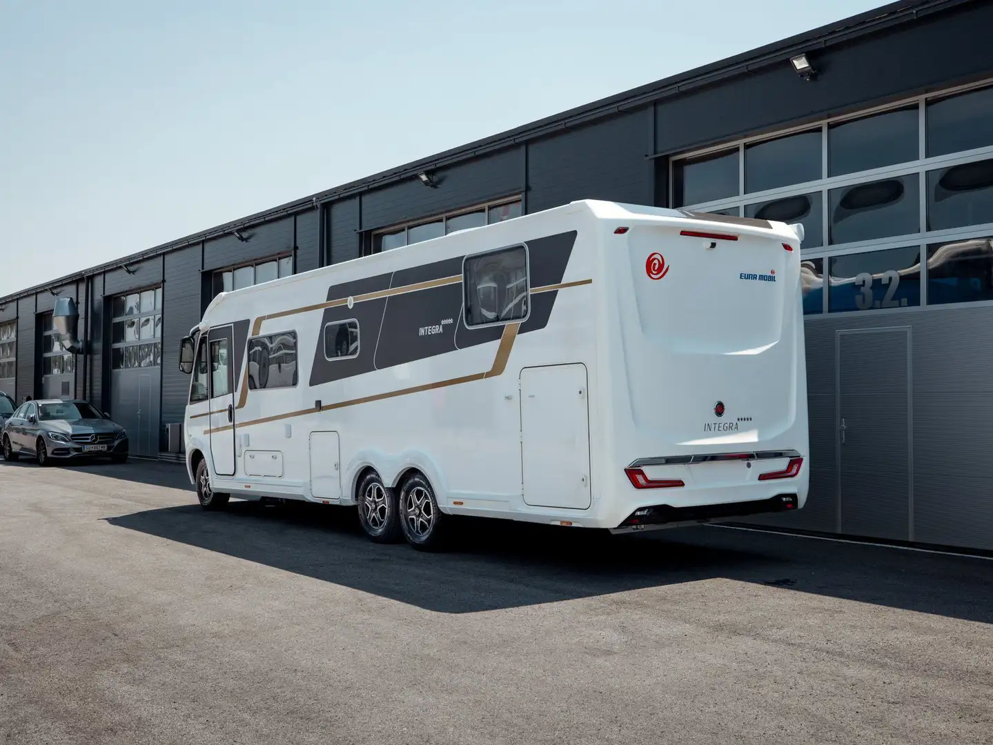 Euramobil INTEGRA 890 QB Weiß - 2
