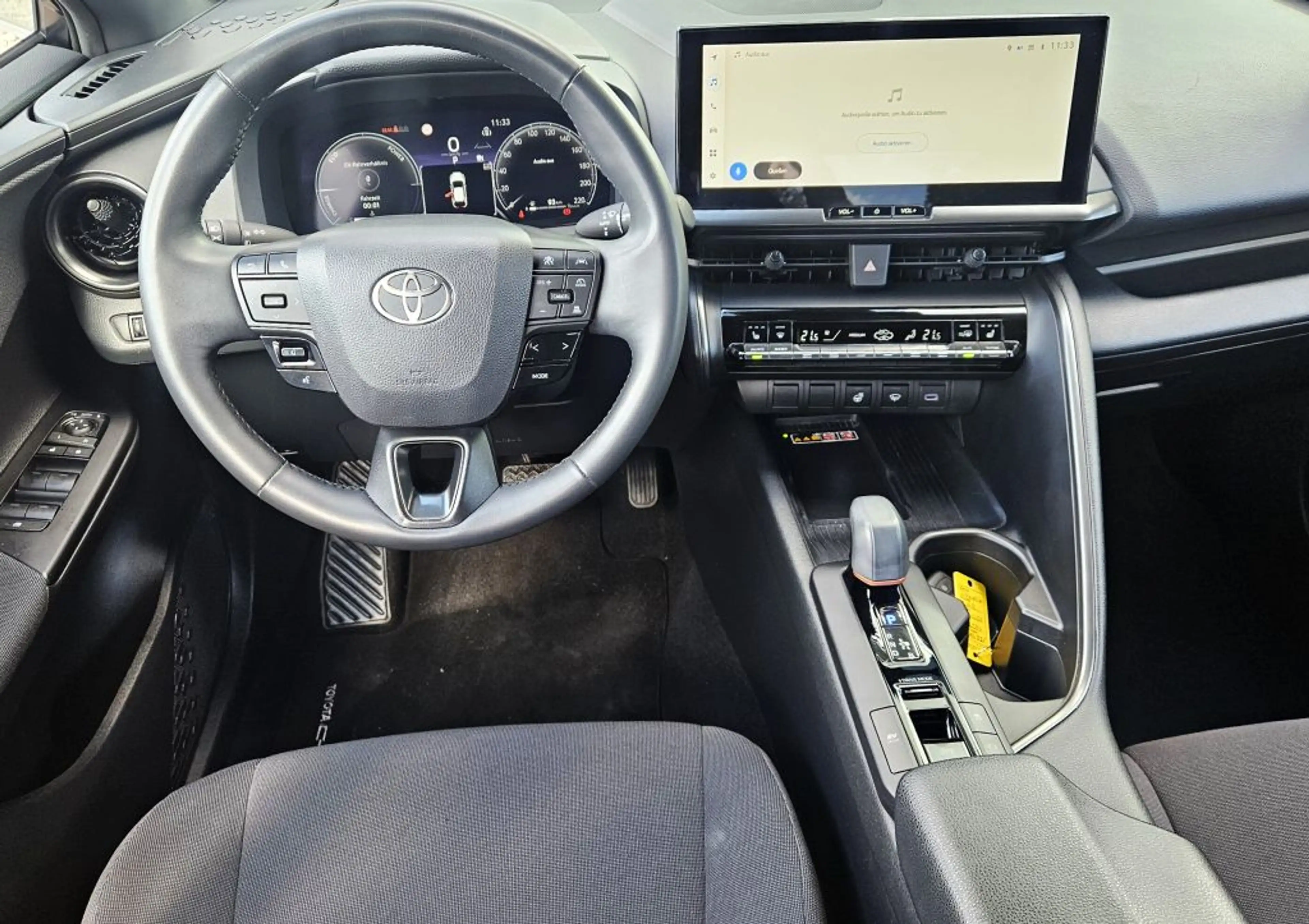 Toyota C-HR 2.0 Hybrid Team Deutschland — photo 8