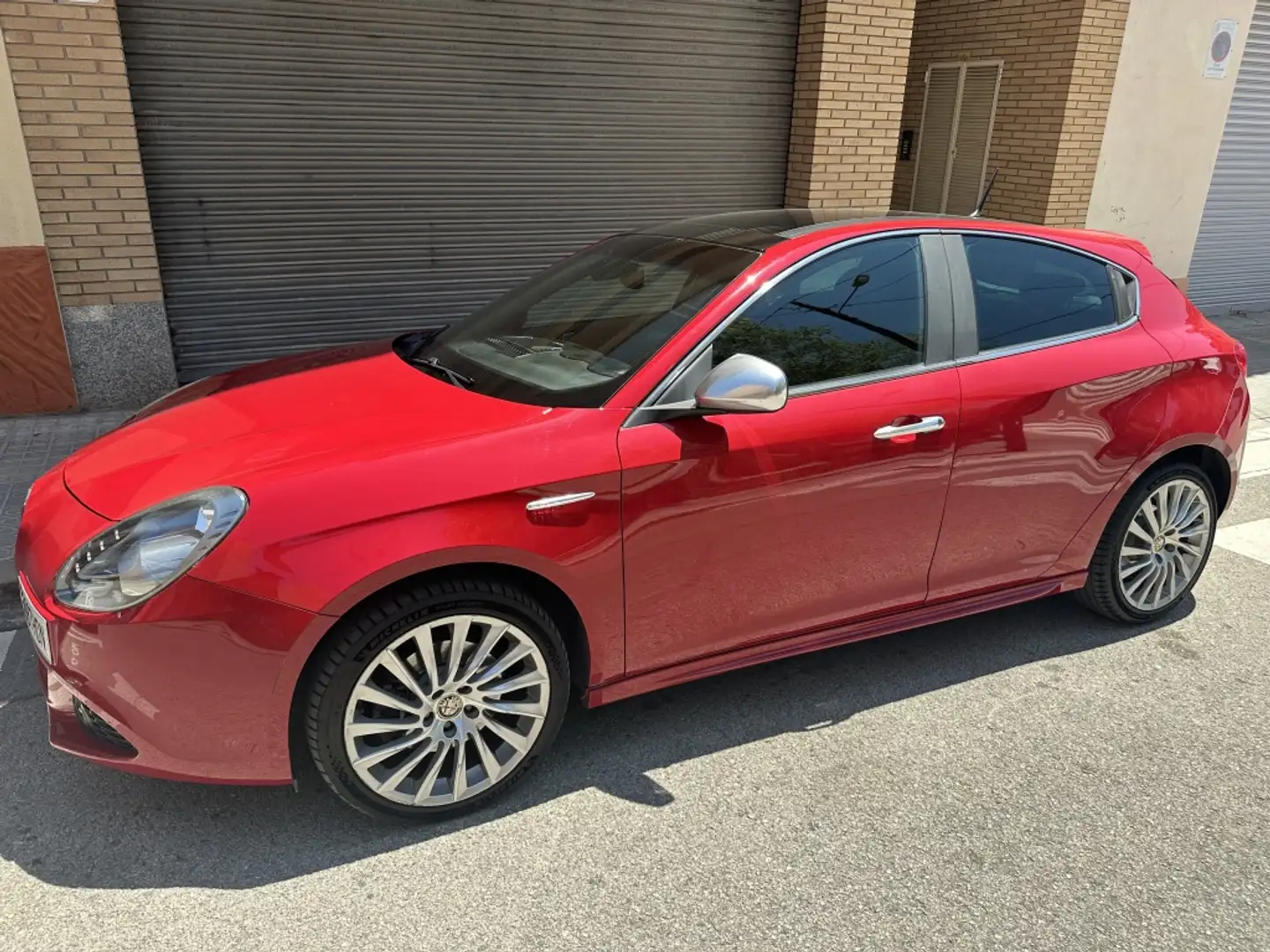 Alfa Romeo Giulietta 2.0JTDm Distinctive 140 Rojo - 1