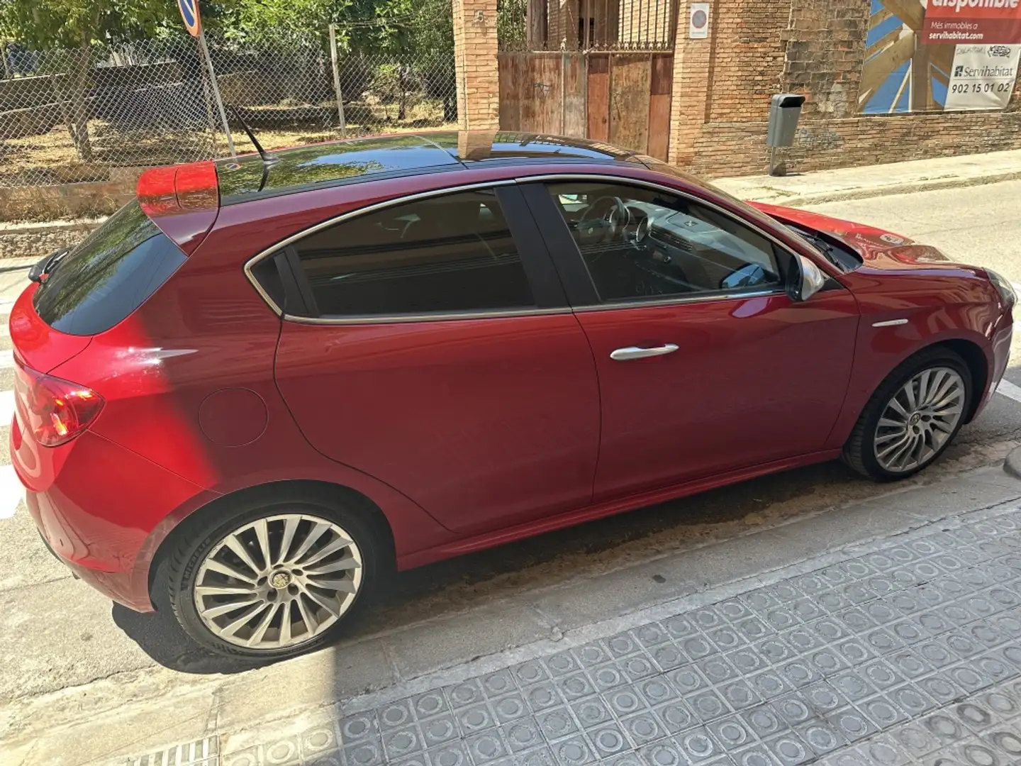 Alfa Romeo Giulietta 2.0JTDm Distinctive 140 Rojo - 2