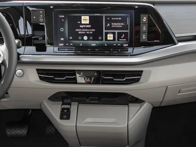 Volkswagen Multivan view 10
