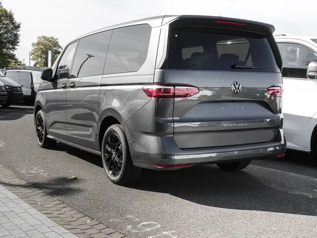 Volkswagen Multivan view 3