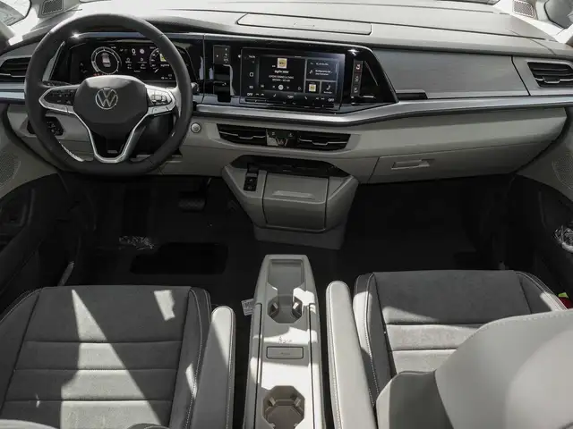 Volkswagen Multivan view 8