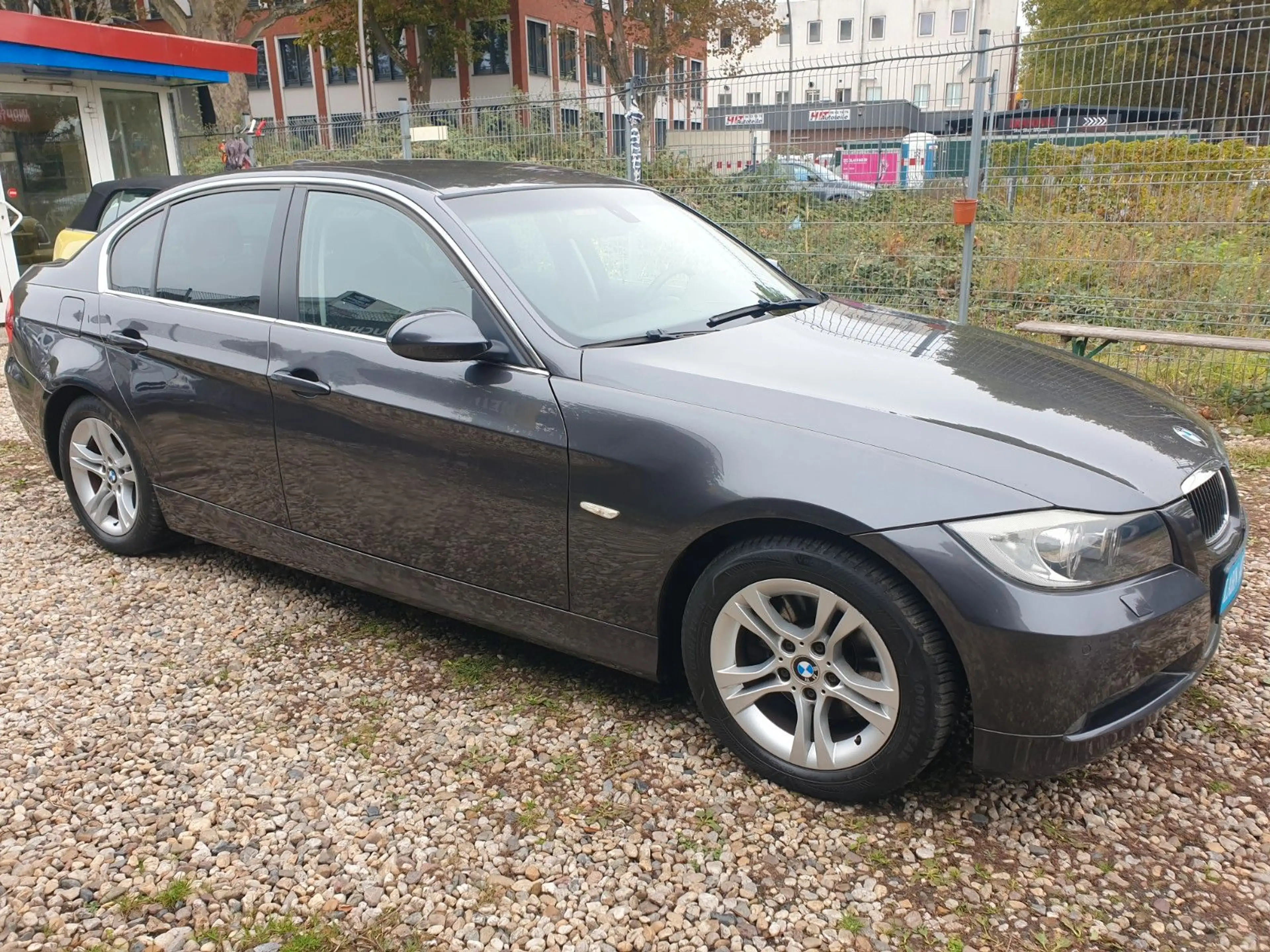 BMW 325 i Limousine Automatik TÜV-Neu 2-Hand — photo 2