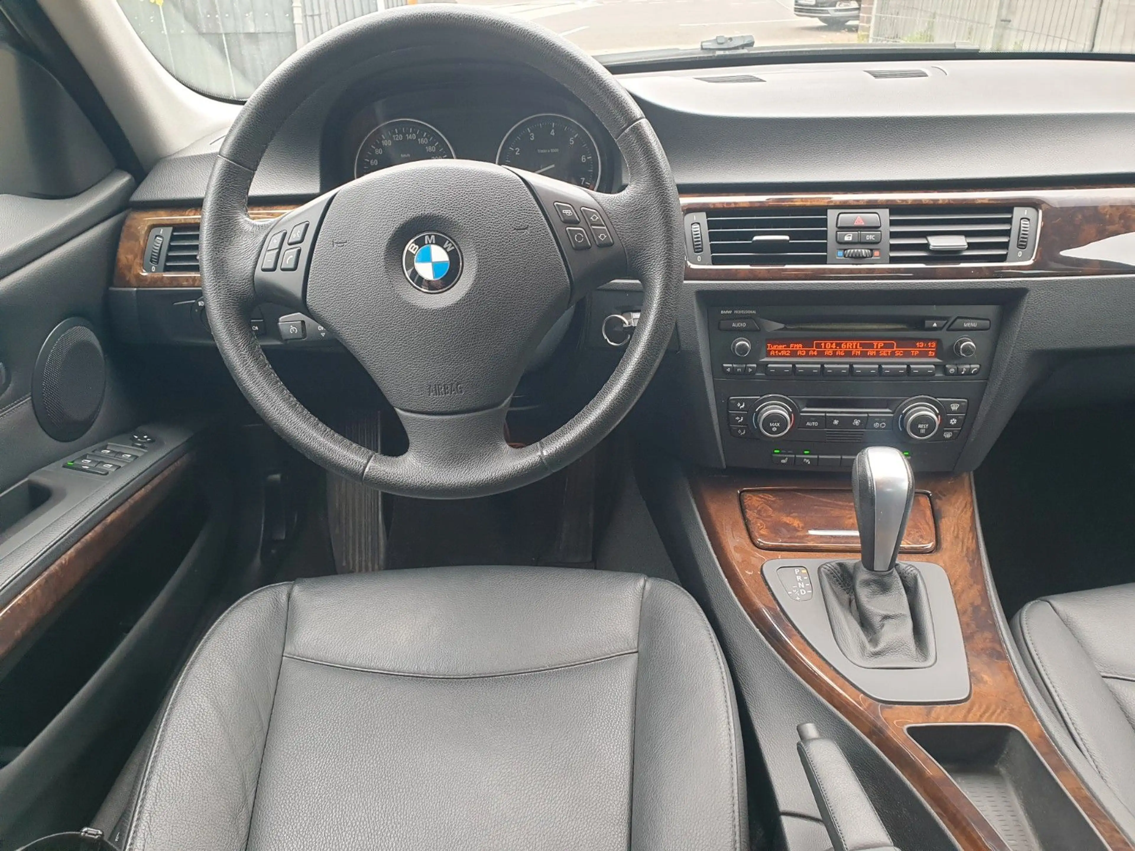 BMW 325 i Limousine Automatik TÜV-Neu 2-Hand — photo 14