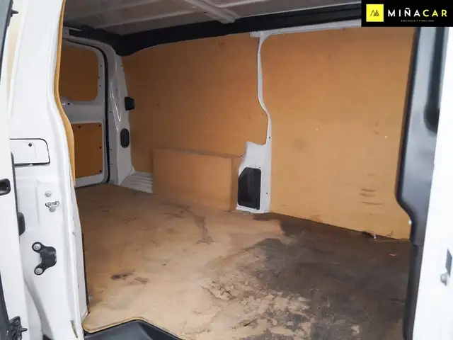 Opel Vivaro view 25