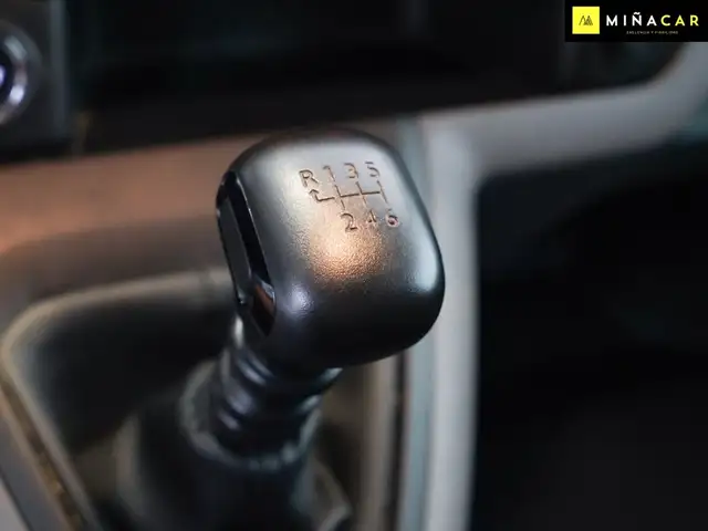Opel Vivaro view 10
