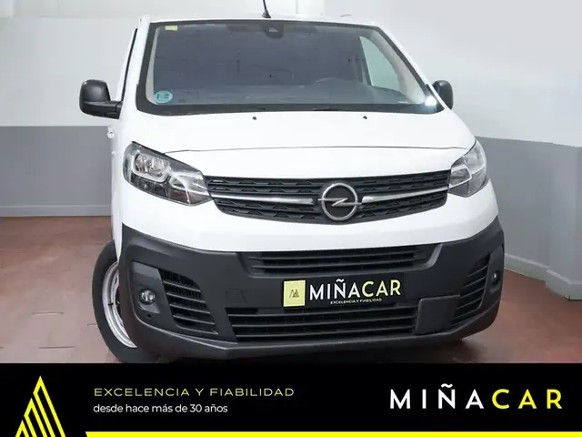 Opel Vivaro view 2