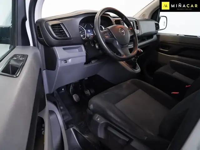 Opel Vivaro view 16