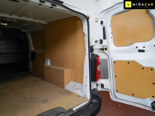 Opel Vivaro view 24