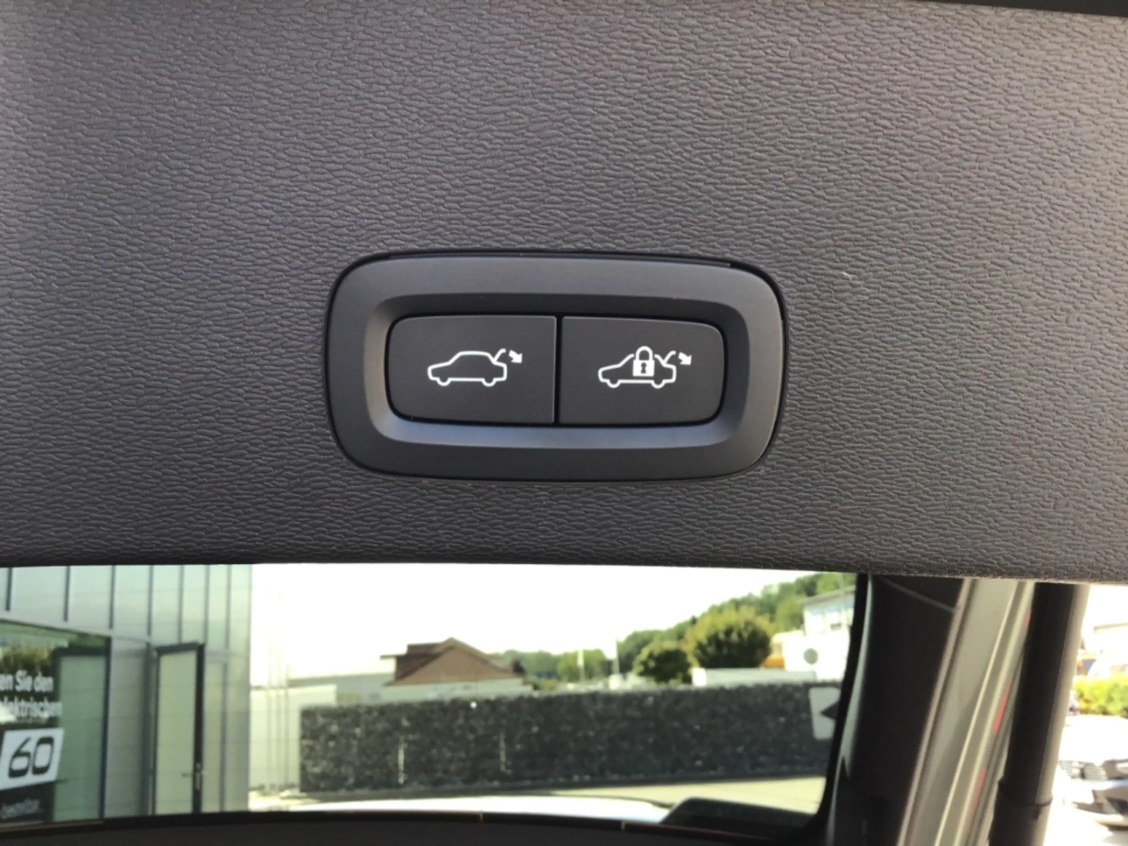 Volvo C40 Ultimate Recharge Pure Electric Stdhzg. Cam — photo 10