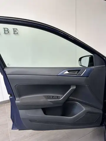 Volkswagen Polo view 7