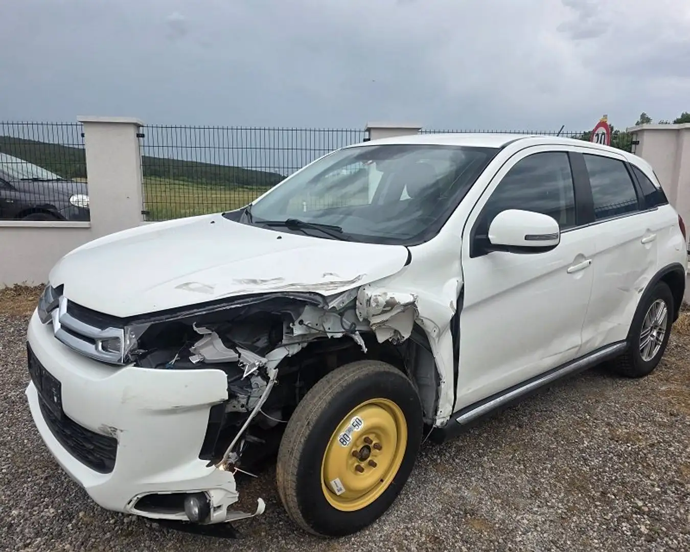 Citroen C4 Aircross Tendance 4WD Weiß - 1