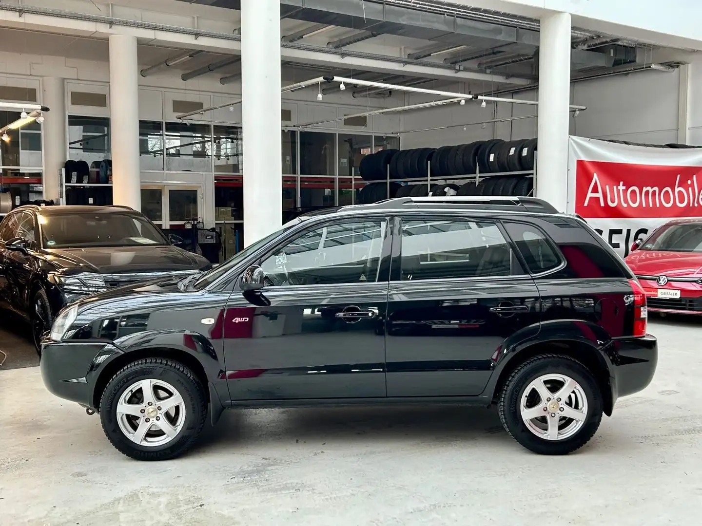 Hyundai TUCSON 2.0 GLS Allrad+Sitzhz+Leder Negru - 2
