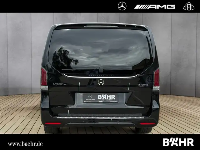 Mercedes-Benz V-Class view 8
