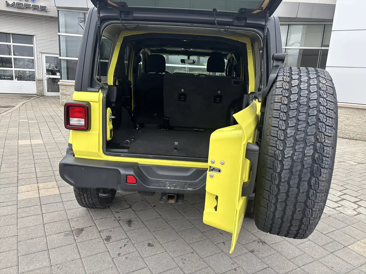 Jeep Wrangler снимка Jeep Wrangler