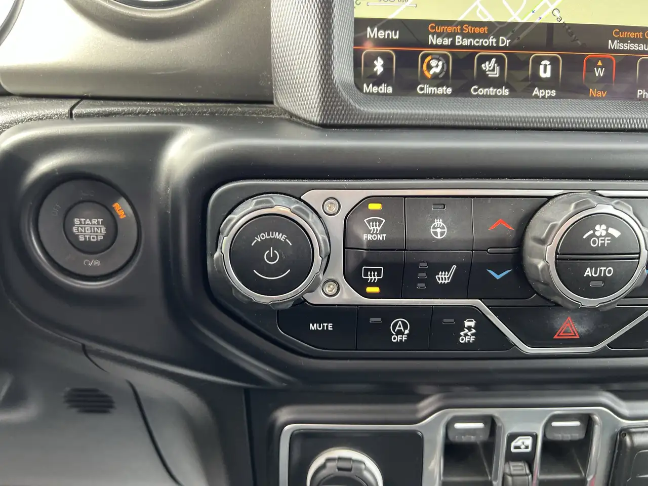 Jeep Wrangler снимка Jeep Wrangler