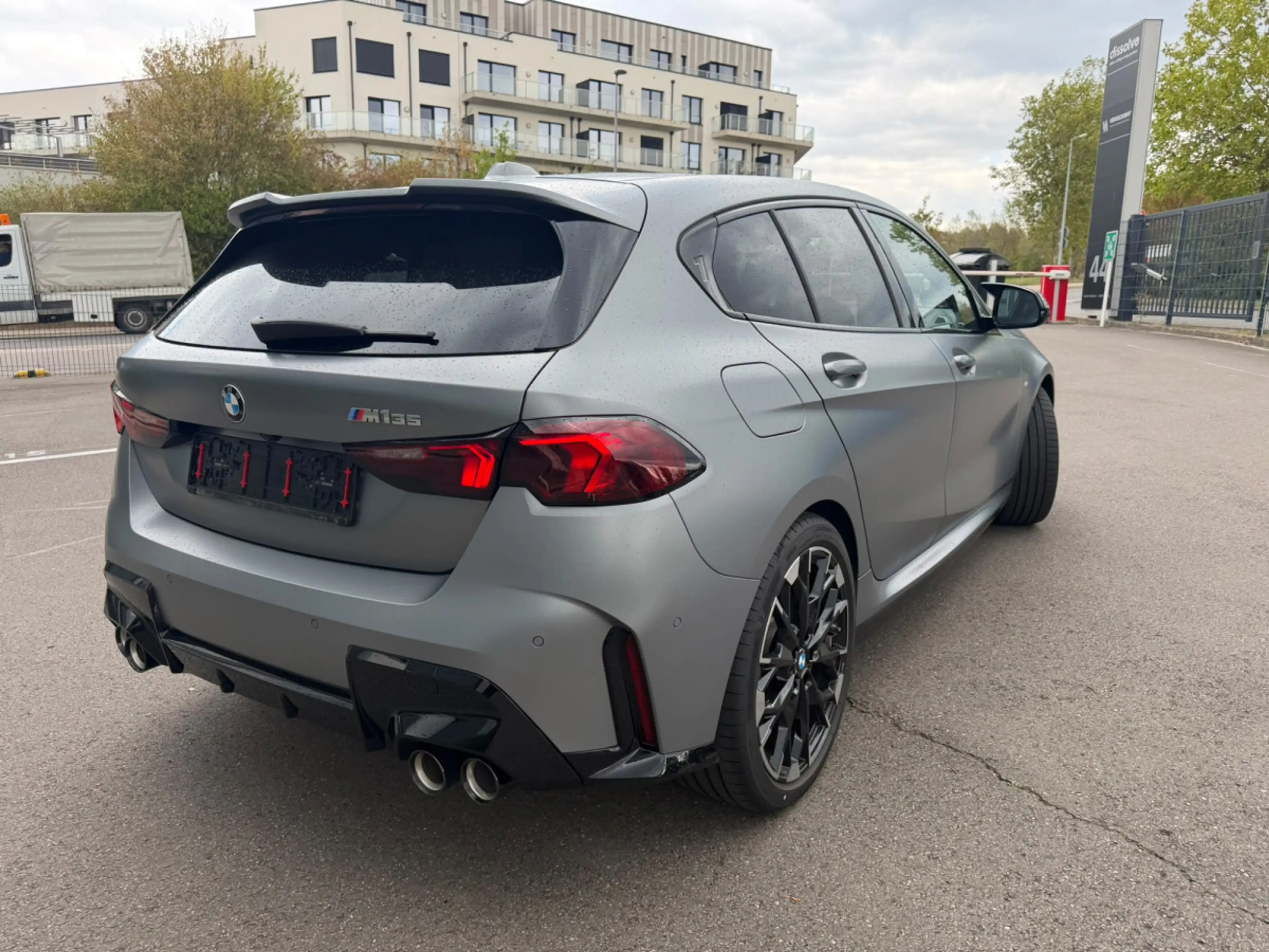 BMW 135 M XDRIVE F70  FROZEN GREY METALLIC — photo 4