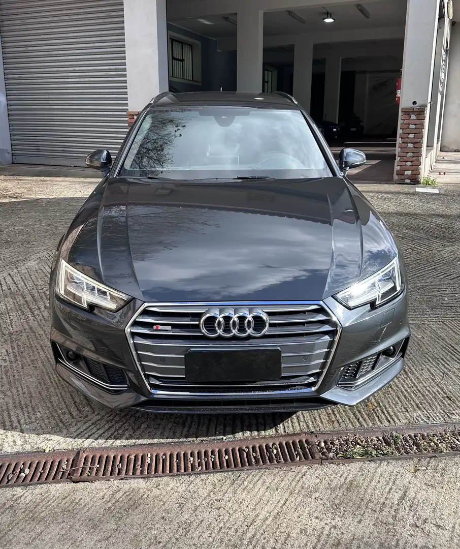 Audi A4 Avant 35 2.0 tdi S line edition 150cv s-tronic - 2