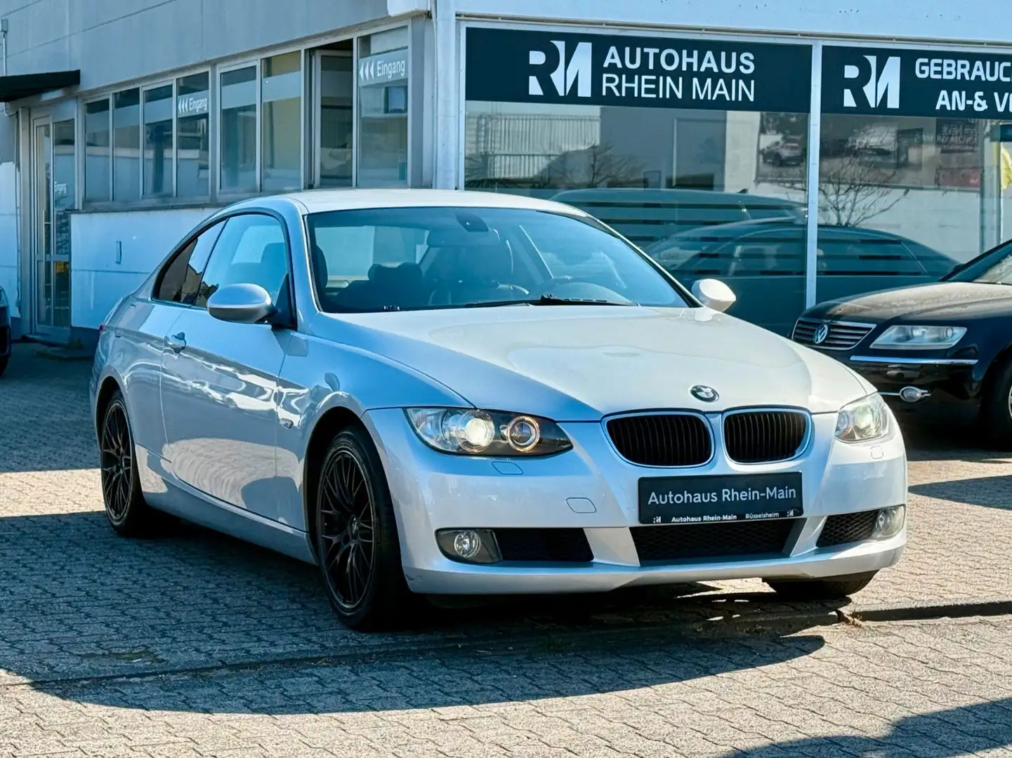 BMW 320 i*Aut*Pdc*Xenon*SportSi*Shz*Klimaauto Argent - 1