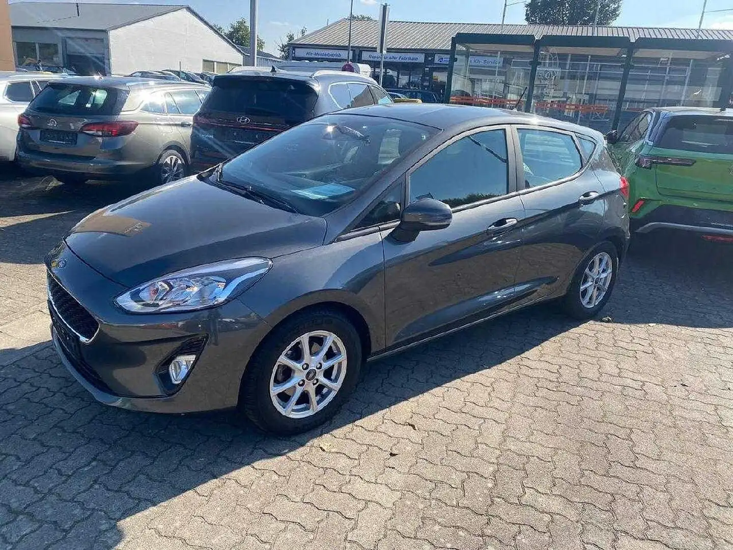 Ford Fiesta Cool & Connect Gris - 1