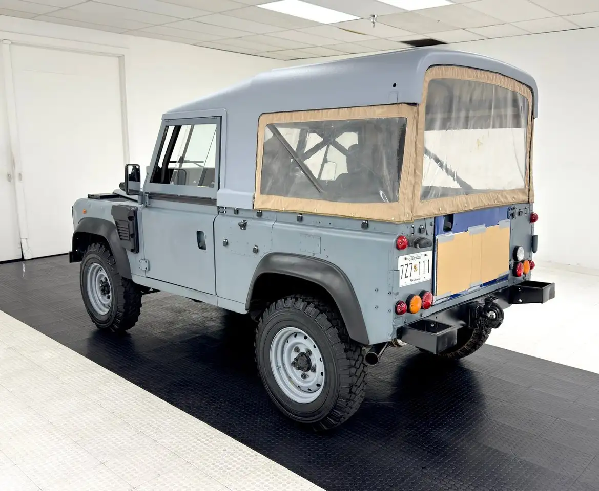 Land Rover Defender 110, foto 3