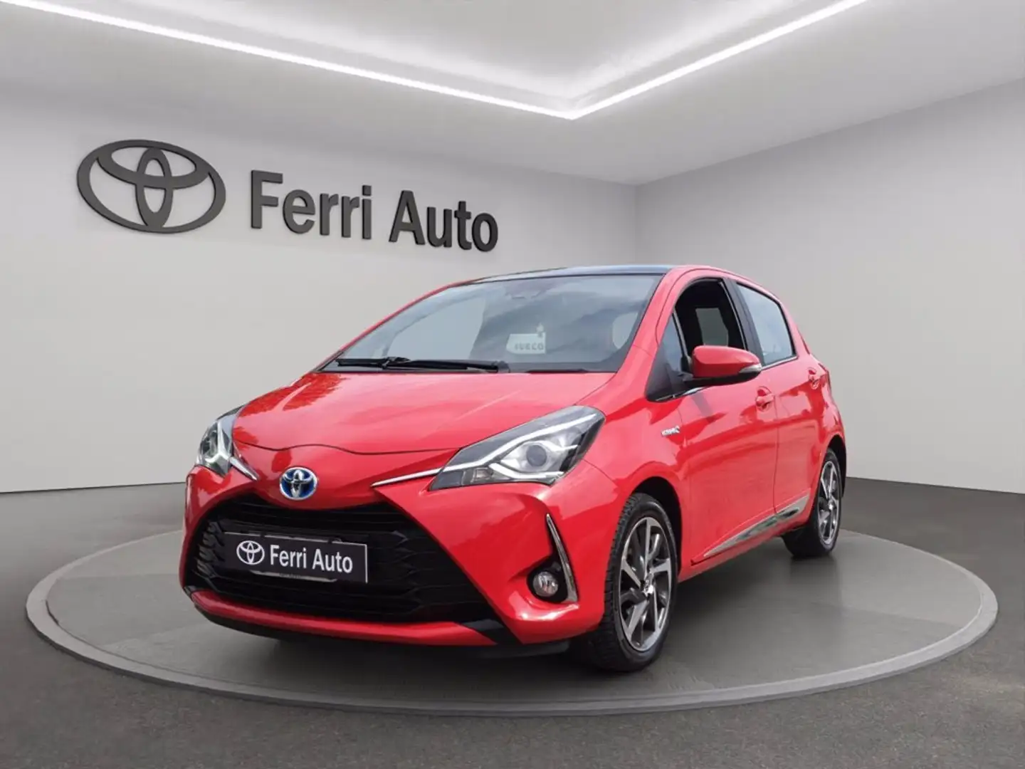 Toyota Yaris 5p 1.5h style my18 Rosso - 1