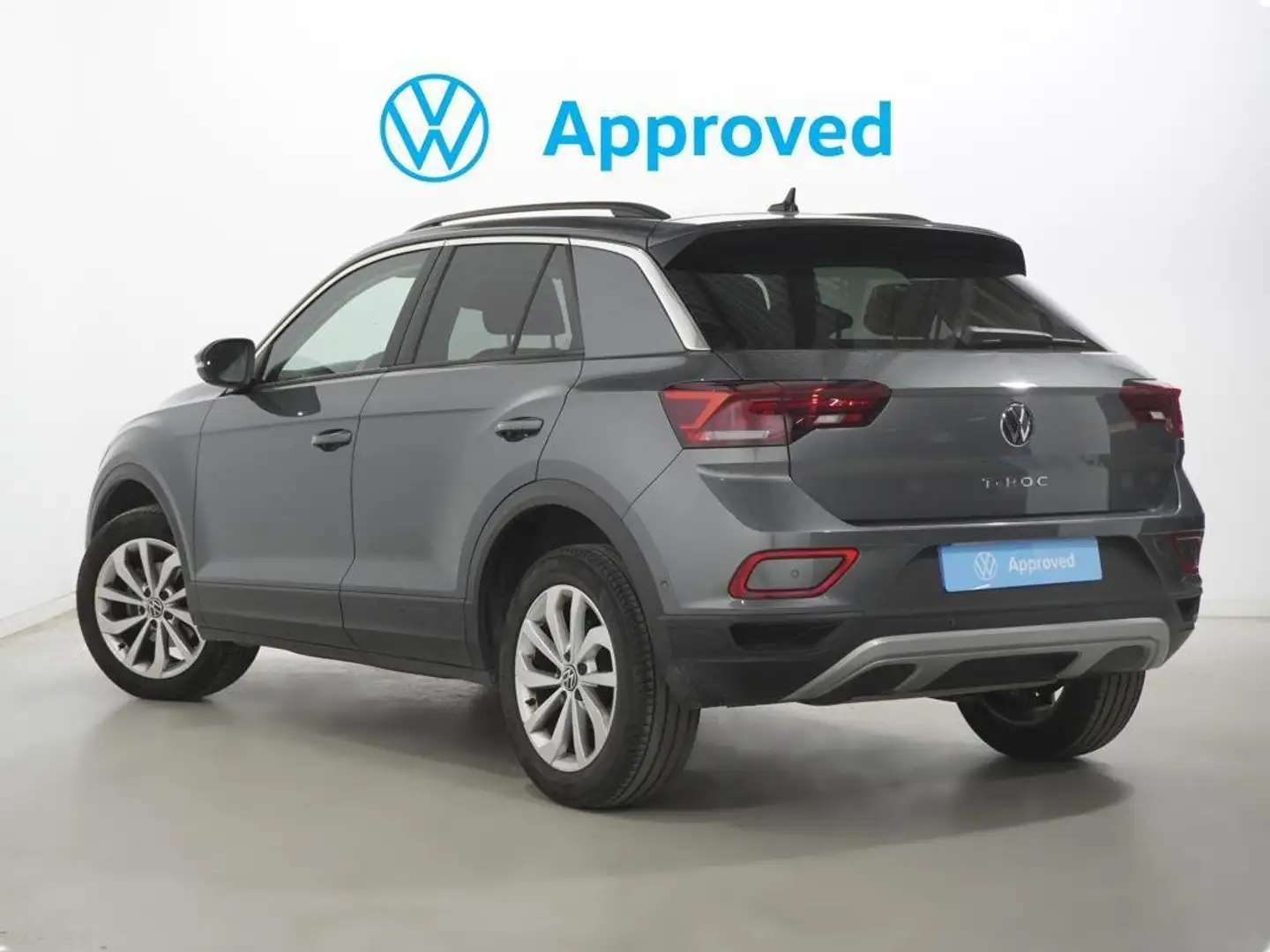Volkswagen T-Roc 1.5 TSI Life DSG7 110KW Gris - 2