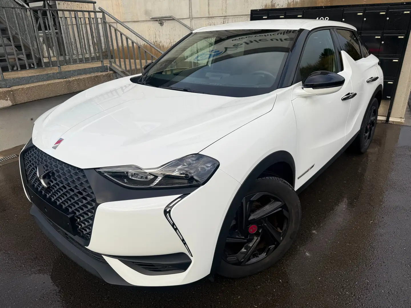 DS Automobiles DS 3 Crossback 1.2 PURETECH 130 EAT8 PERFORMANCE LINE + Blanc - 1