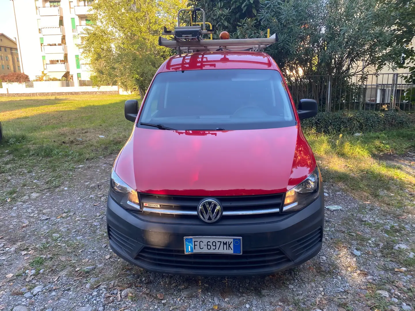 Volkswagen Caddy 2.0 tdi 4x4 122cv Rosso - 2