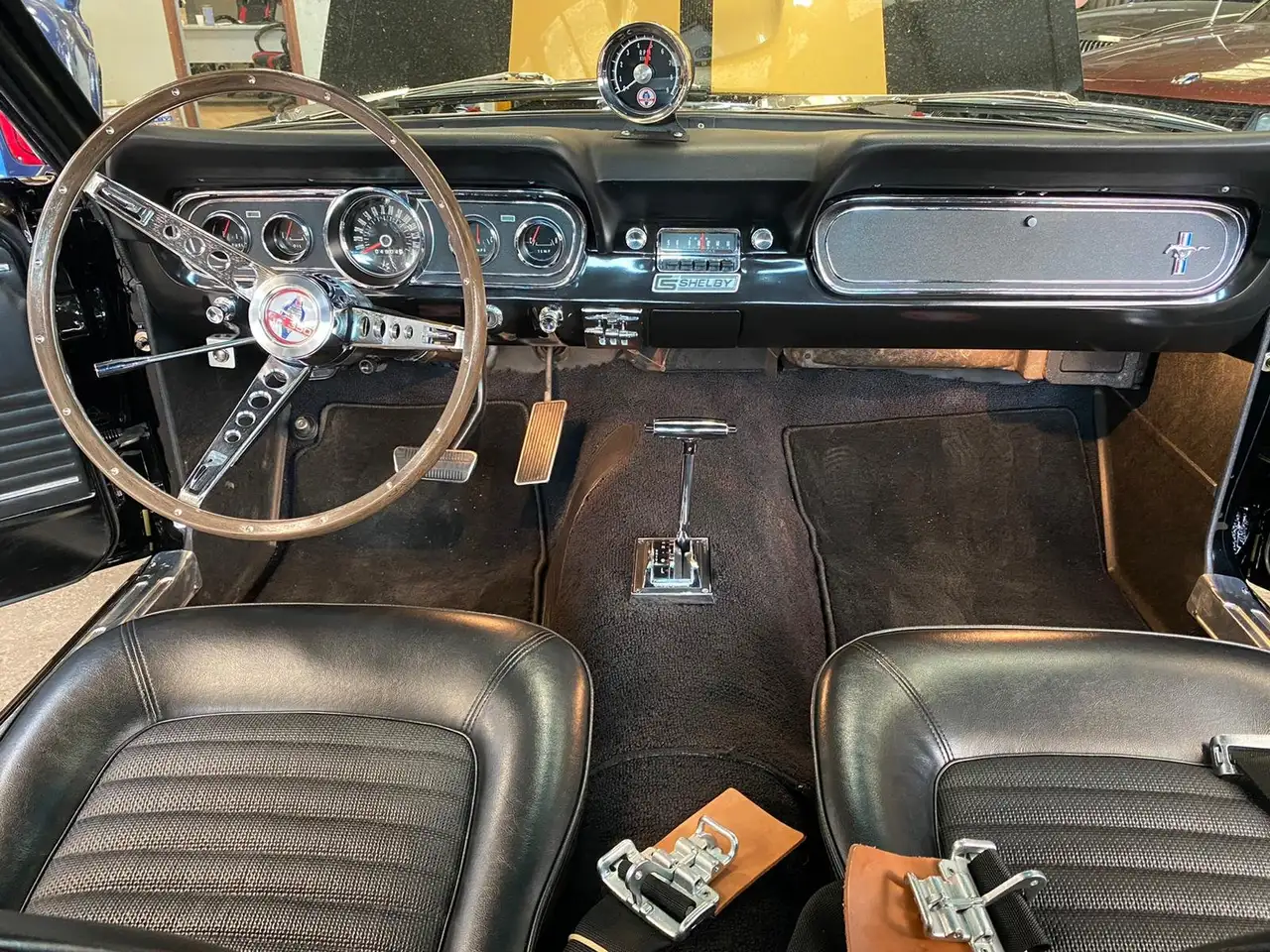 Ford Mustang fastback Hertz tribute, foto 12