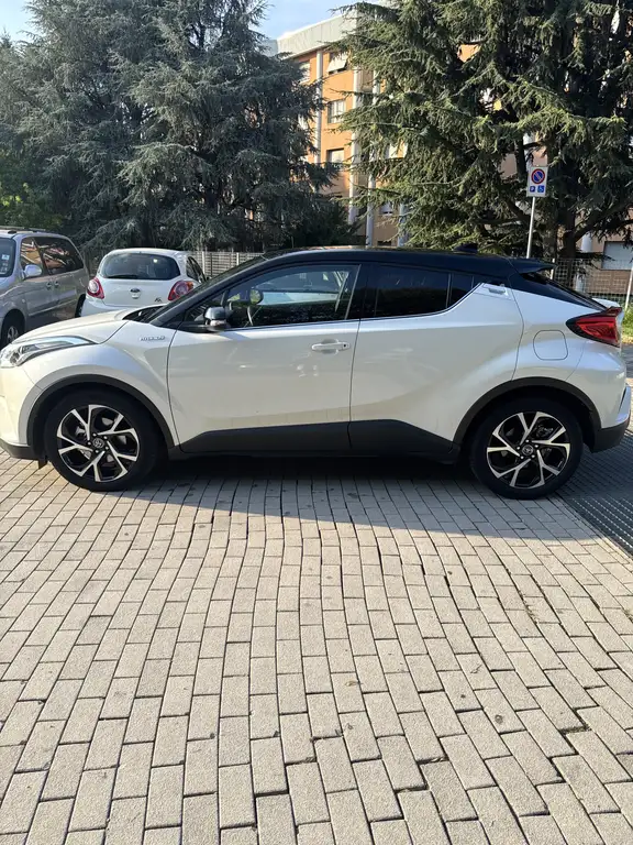 Toyota C-HR 2018 из Европы — купить под ключ