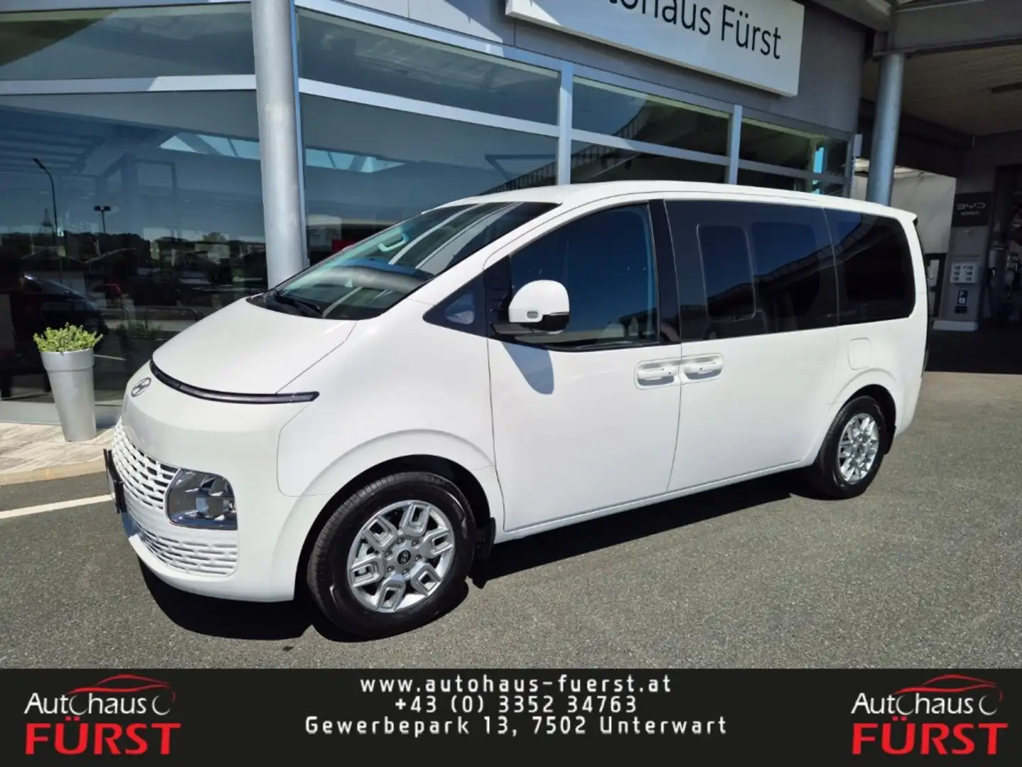 Hyundai STARIA Bus HEV Trend Line 1.6 T-GDi HEV m5ht1-P4 Weiß - 1