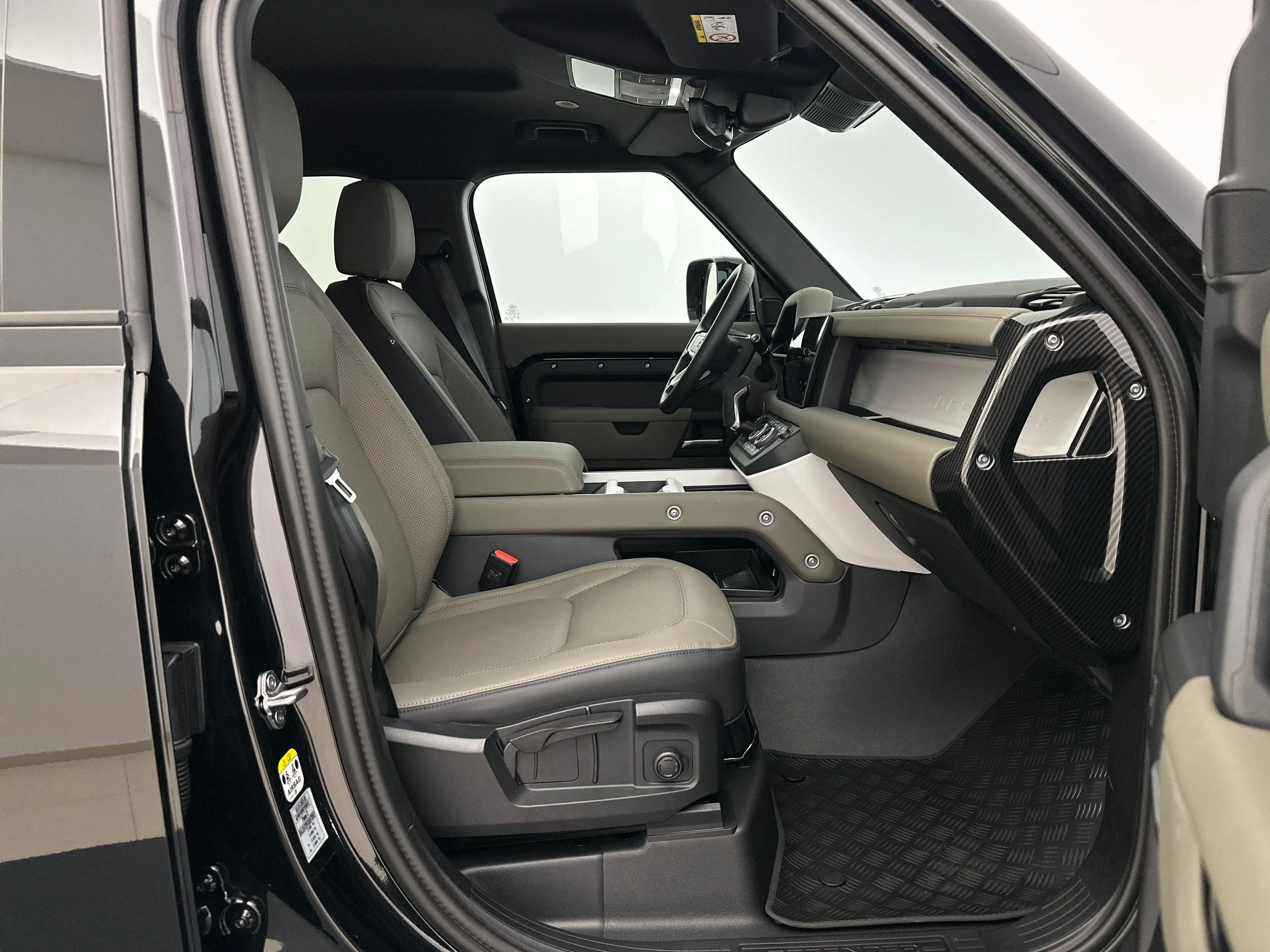 Land Rover Defender 110 D200 S AWD Auto. 25.5MY Lichte Vracht — photo 3