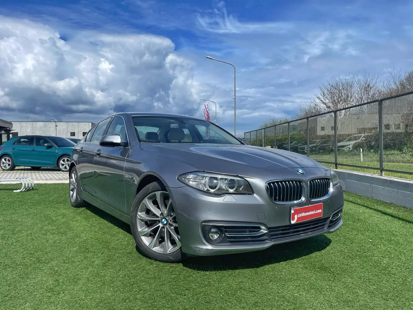 BMW 520 520d Luxury 190cv auto. Gris - 2
