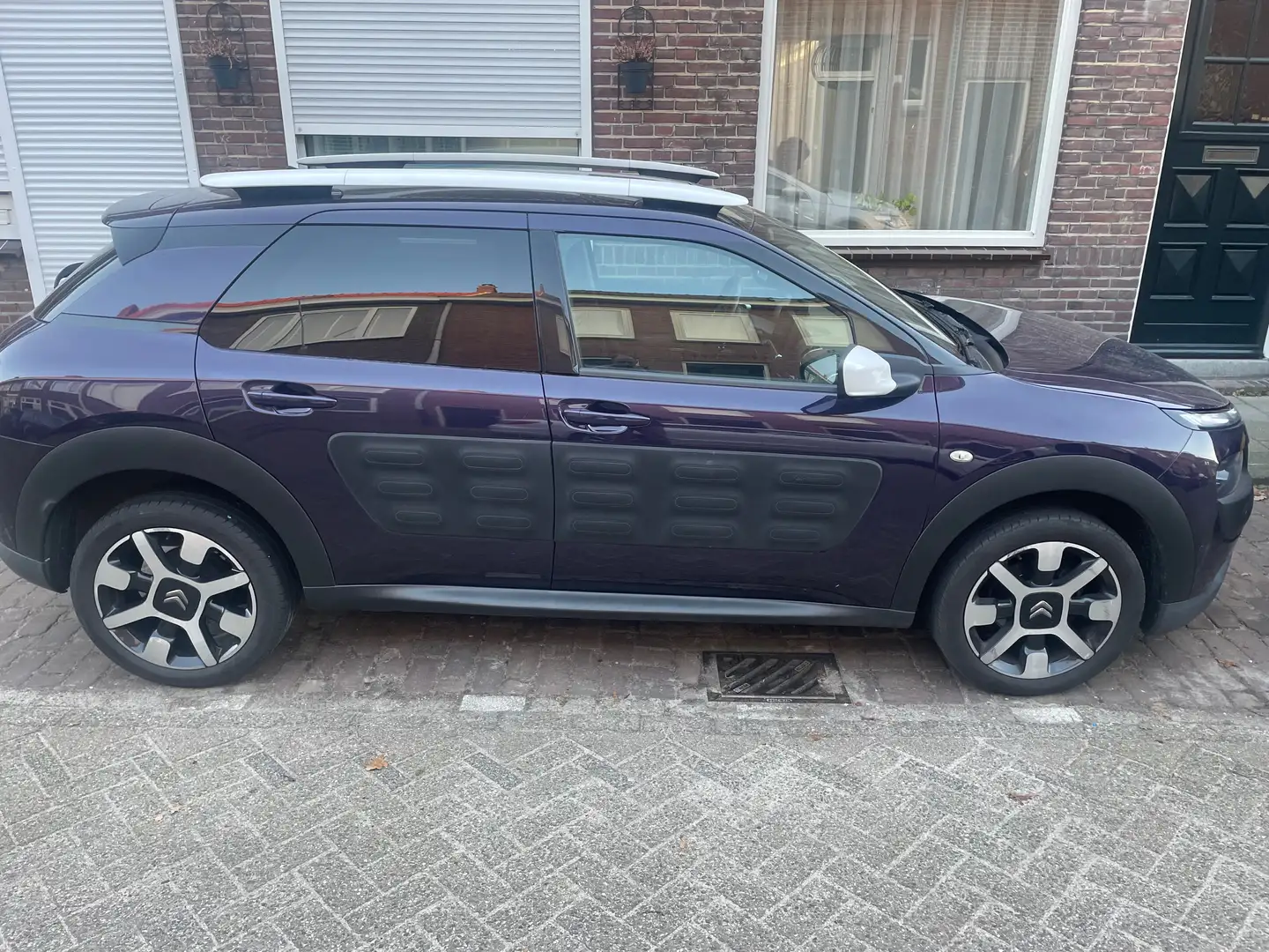 Citroen C4 Cactus C4 Cactus 1.2 PureT. Bns. Plus Fialová - 1