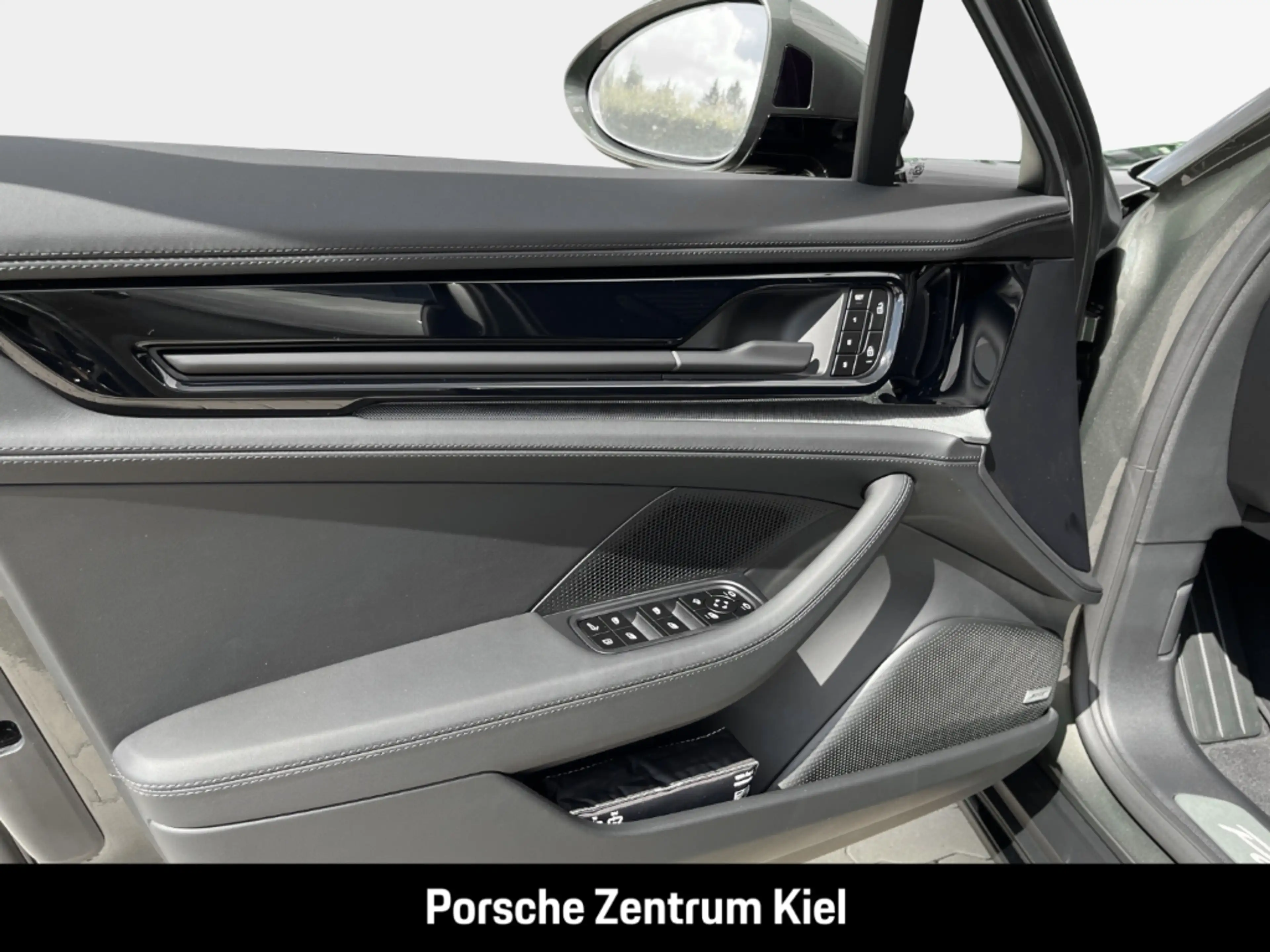 Porsche Panamera 4 E-Hybrid HA-Lenkung InnoDrive HUD — photo 13