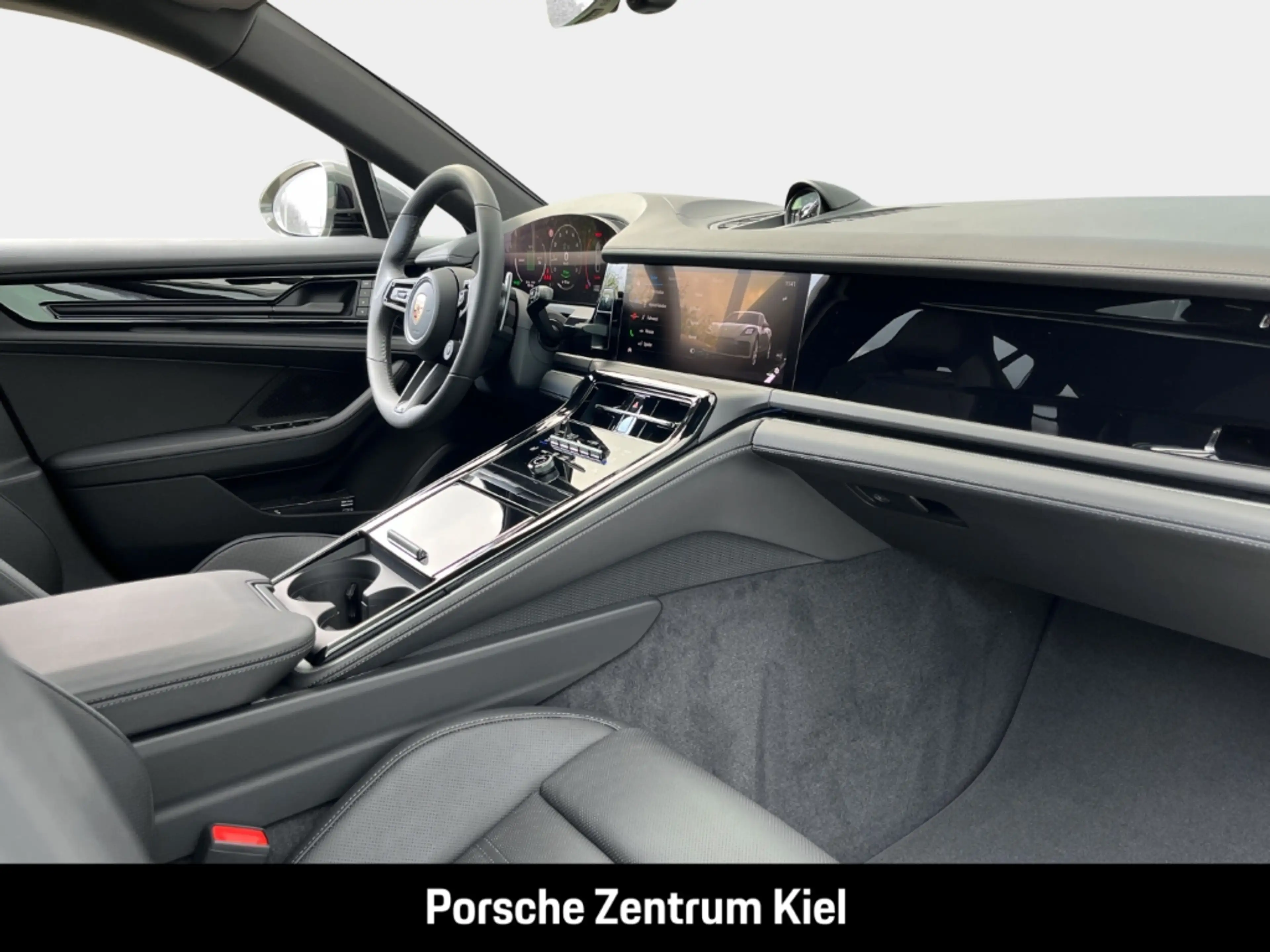 Porsche Panamera 4 E-Hybrid HA-Lenkung InnoDrive HUD — photo 11