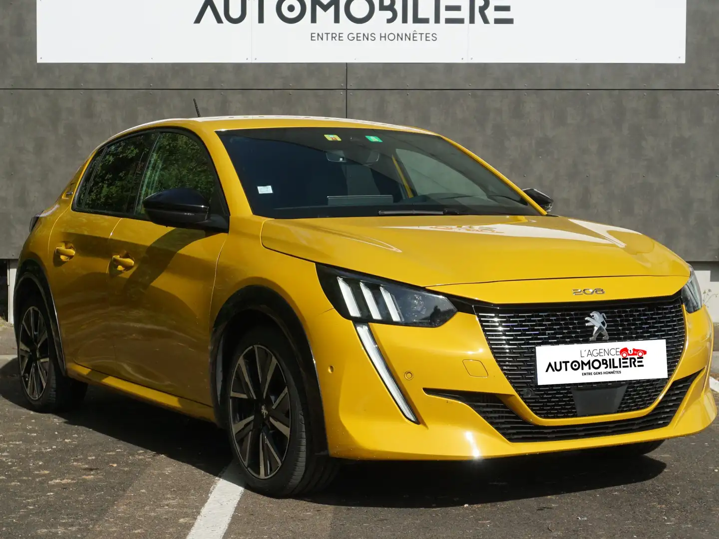 Peugeot 208 1.2 12V S&S 100 ch - GT LINE Yellow - 2