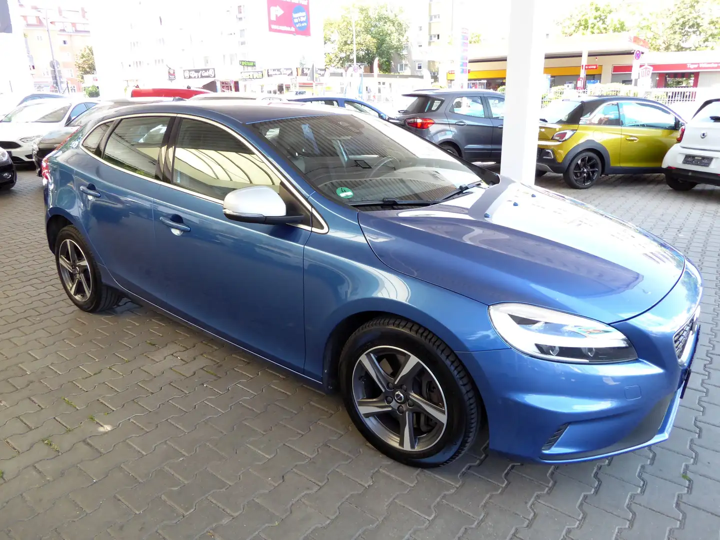 Volvo V40 D3 RDesign --NAVIGATION-TÜV/AU NEU-- Blau - 2