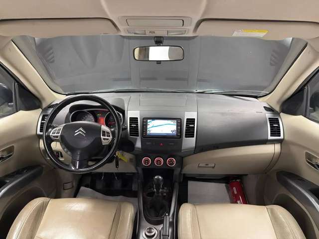 Citroen C-Crosser — photo 9