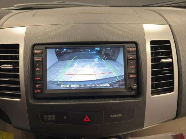 Citroen C-Crosser — photo 16